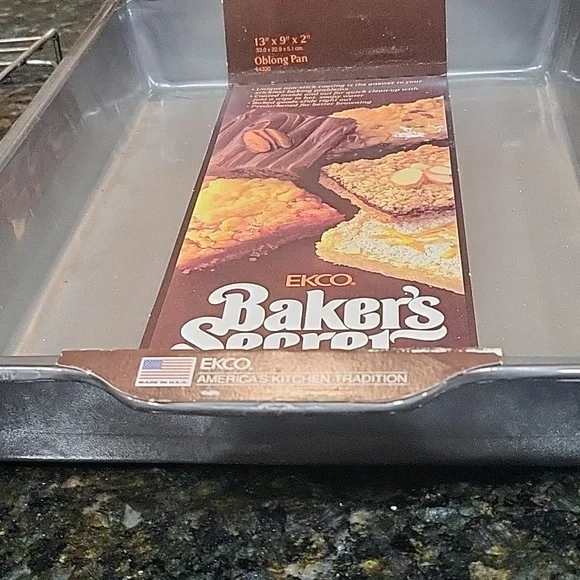 NWT Baker's Secret Non-Stick Baking Pan - Picture 2 of 6